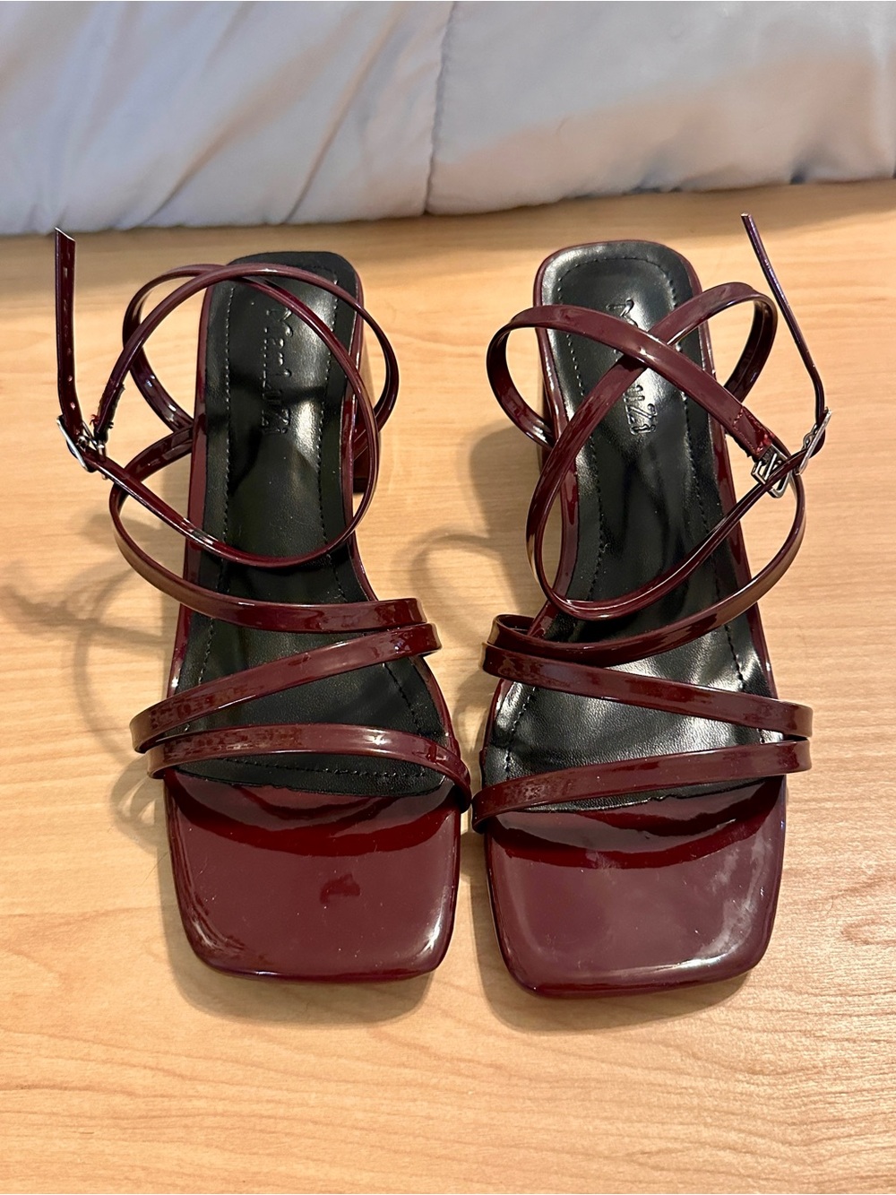 Women's Strappy Square-Toe Heels in Burgundy